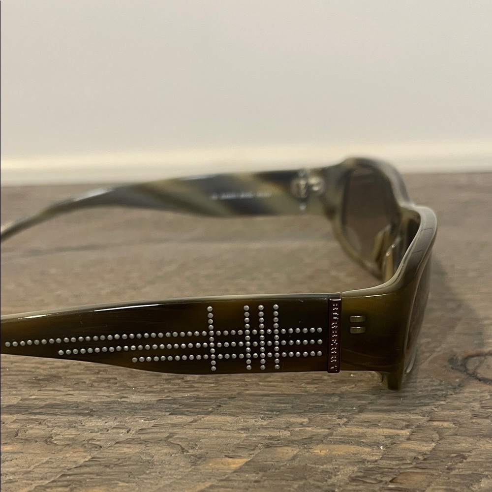 NWOT VTG Burberry 135 8483/S BXCD 57 14 Wmns Olive Nova Check Sunglasses - Picture 6 of 11